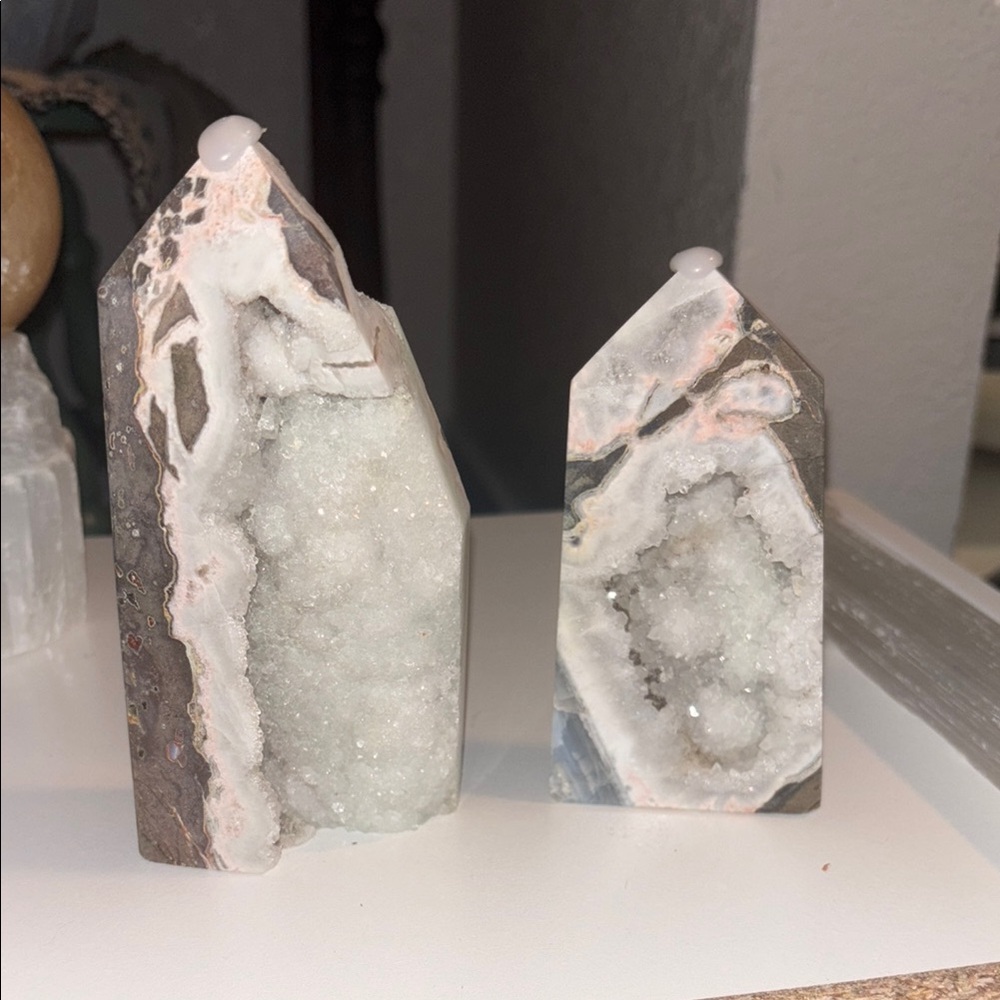 Druzy towers